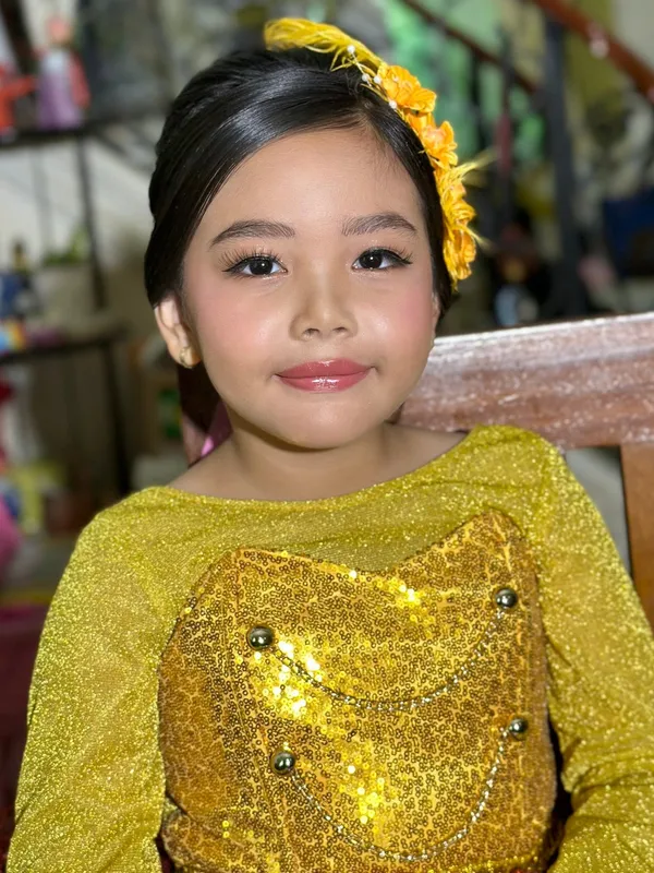 Makeup look by Ronie